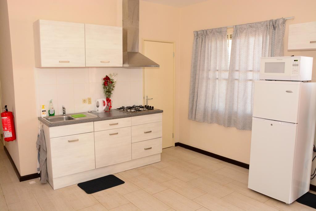 Wilhelmina Hotel & Apartments Paramaribo Luaran gambar