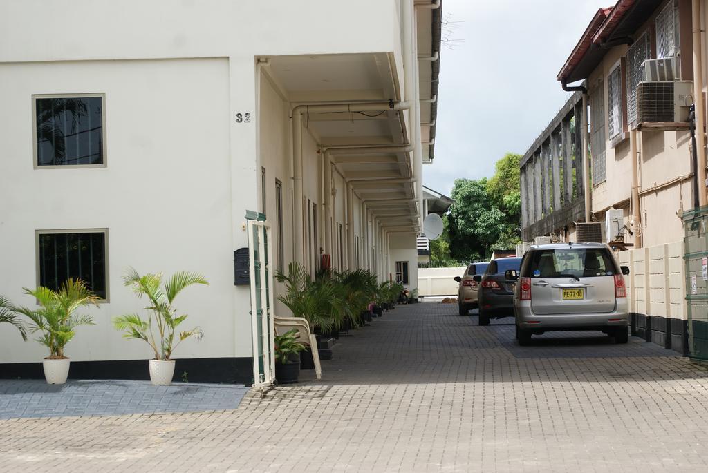 Wilhelmina Hotel & Apartments Paramaribo Luaran gambar