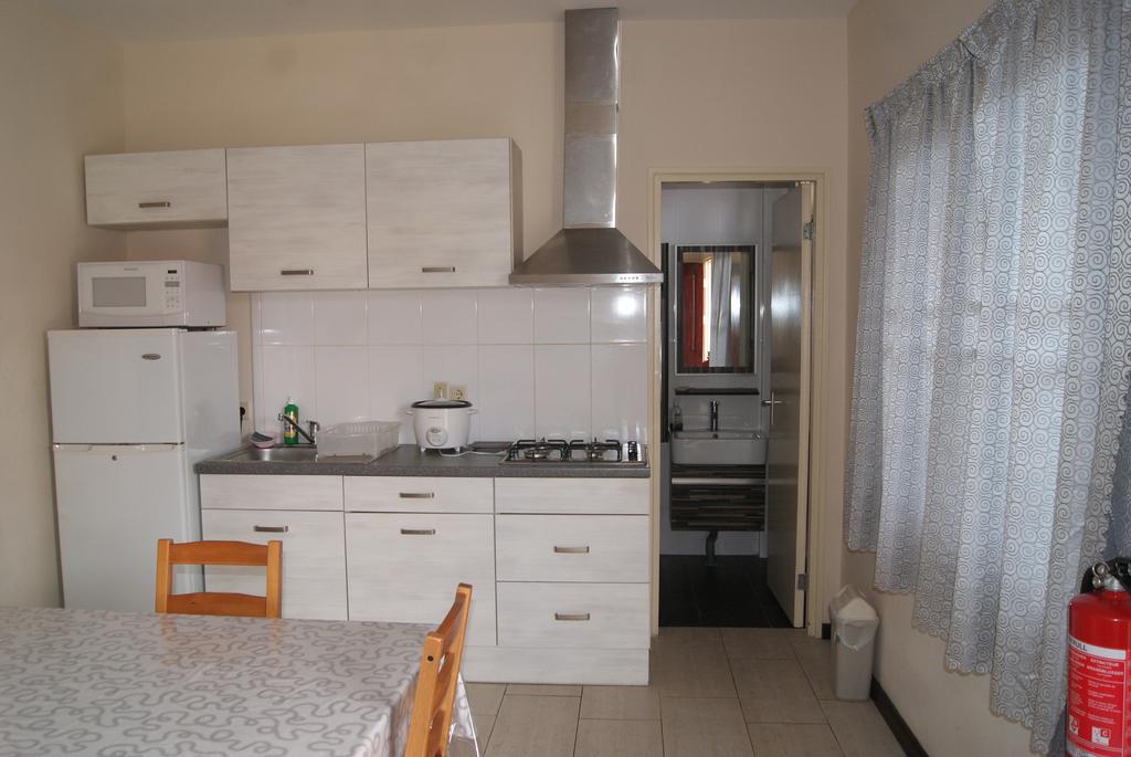 Wilhelmina Hotel & Apartments Paramaribo Luaran gambar